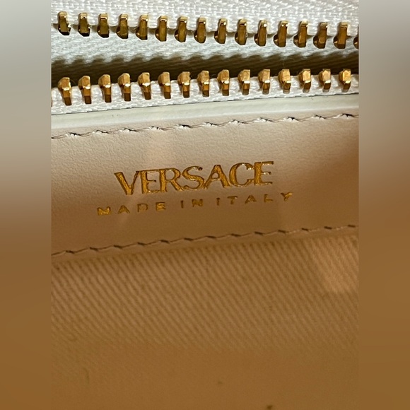 Versace Medusa Barocco Tote Bag - Picture 4 of 16